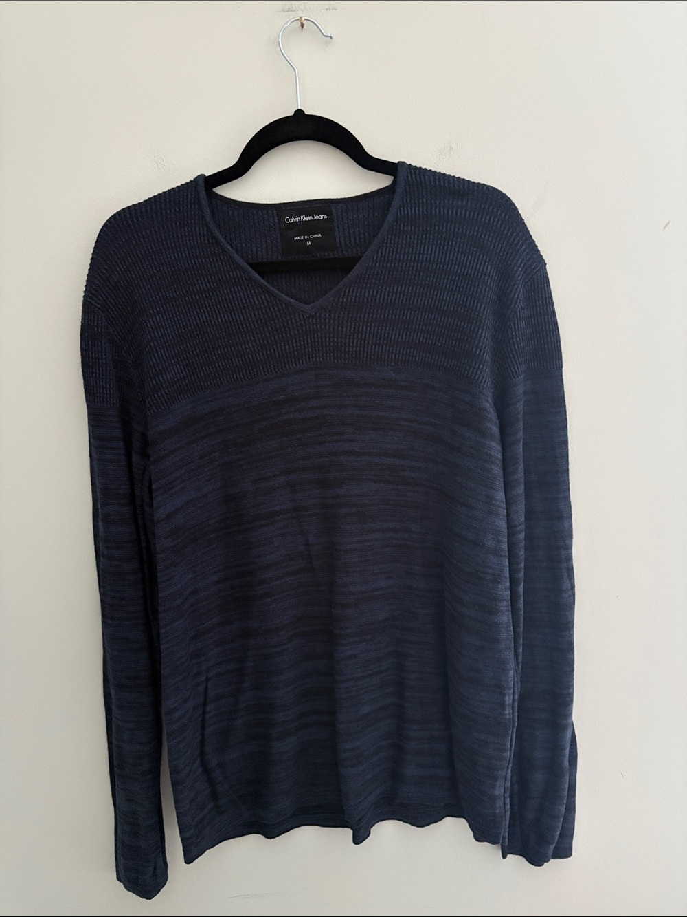 Calvin Klein Jeans Men’s Navy V-Neck Sweater Size M